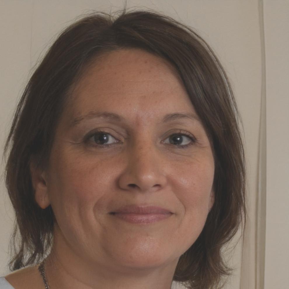Instructora especializada en mentalidad empresarial durante una sesión de formación